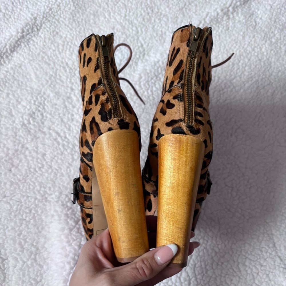 Steve Madden Cow Fur Leopard Print platform Heeled Boots size 7 - Picture 3 of 9